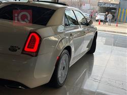 کرایسلەر 300